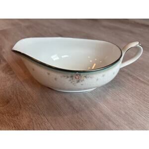 NEW Noritake China Greenbrier 4104 Gravy Boat 6.25"